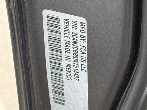 Used 2021 Jeep Compass Latitude FWD image 12