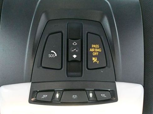 Used 2017 BMW X5 xDrive40e image 36