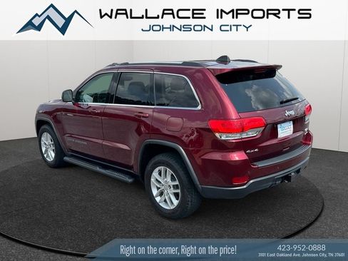 Used 2017 Jeep Grand Cherokee Laredo w/ Quick Order Package 23E AWD/4WD image 3