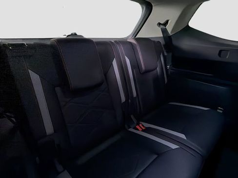 New 2025 Volkswagen Atlas Peak Edition SE image 27