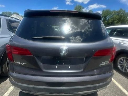 Used 2017 Honda Pilot Elite image 4