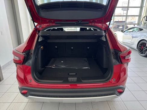 New 2026 Chevrolet Trax LT w/ Driver Confidence Package image 38