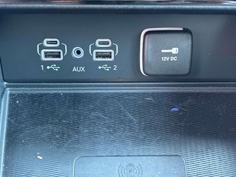 Used 2024 Jeep Grand Cherokee Altitude AWD/4WD image 19
