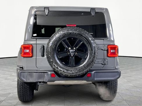 Used 2021 Jeep Wrangler Unlimited Sahara image 6