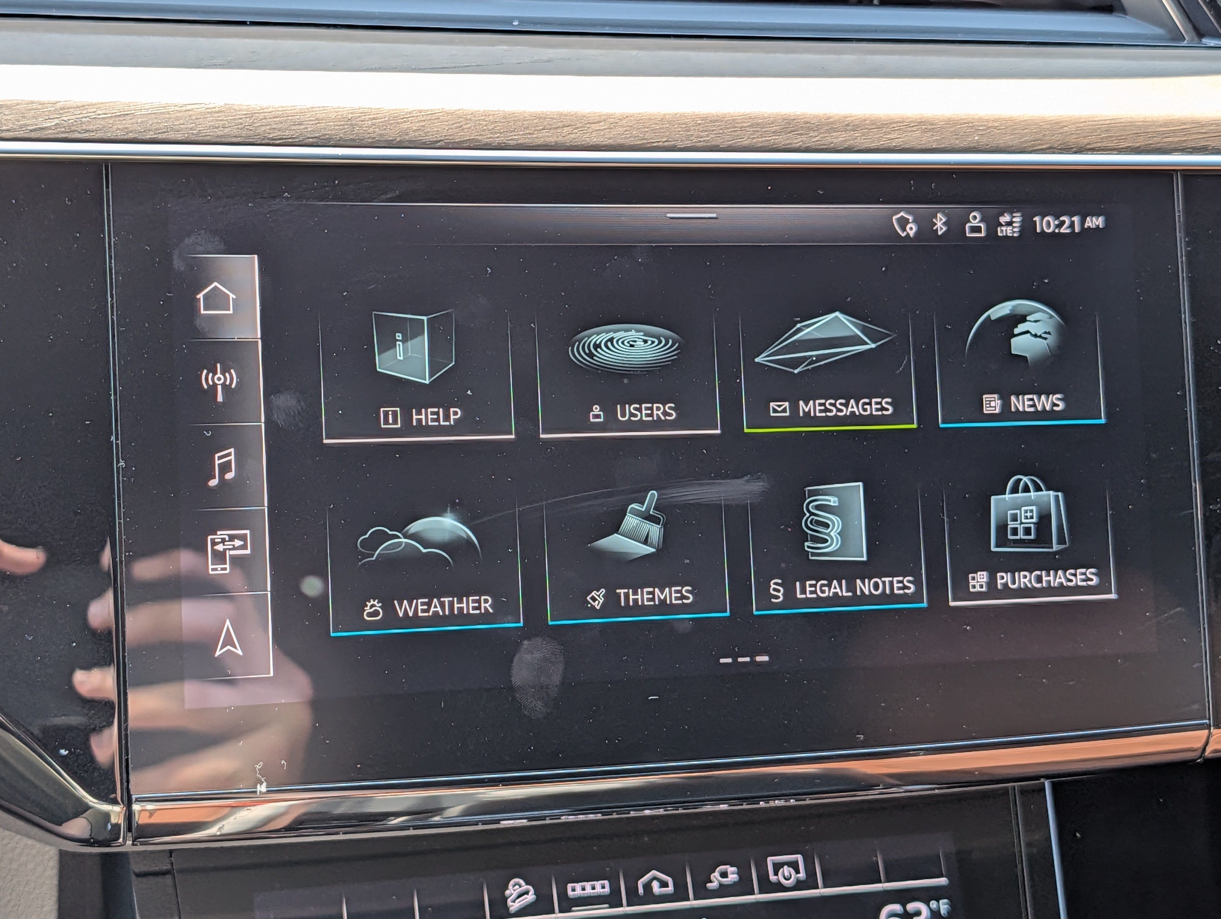 Used 2024 Audi Q8 e-tron Premium Plus w/ Premium Plus Package AWD/4WD image 28