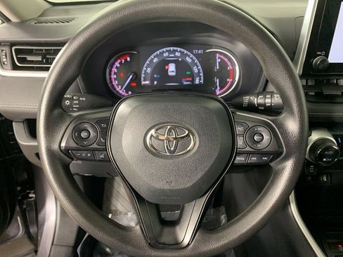 Used 2024 Toyota RAV4 XLE AWD/4WD image 20