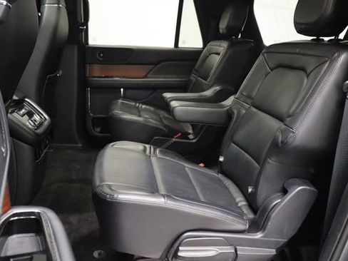 Used 2021 Lincoln Navigator L Reserve image 14
