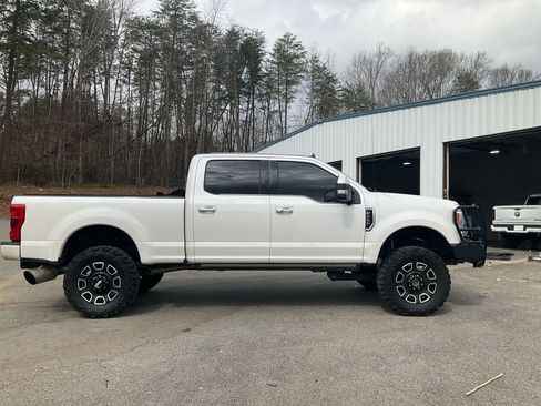 Used 2019 Ford F250 Limited w/ FX4 Off-Road Package image 4