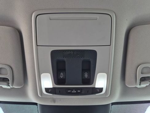Used 2023 Honda Pilot Elite image 37