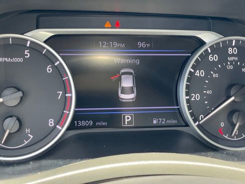 Certified 2024 Nissan Sentra SR FWD image 20