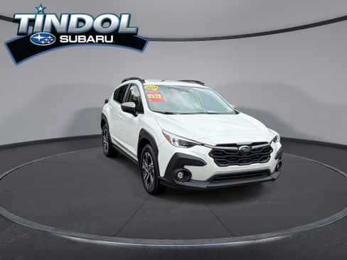 Used 2024 Subaru Crosstrek 2.0i Premium AWD/4WD image 2