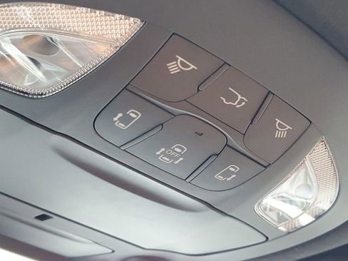 Used 2026 Chrysler Pacifica Pinnacle FWD image 27