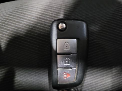 Used 2015 Nissan Rogue S image 32