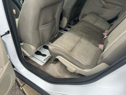 Used 2014 Ford Escape SE w/ Equipment Group 201A image 9