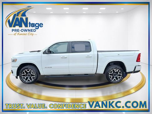 Used 2025 RAM 1500 Laramie w/ Sport Appearance Package AWD/4WD image 10