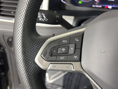 Used 2022 Volkswagen Atlas Cross Sport SEL Premium R-Line AWD/4WD image 30