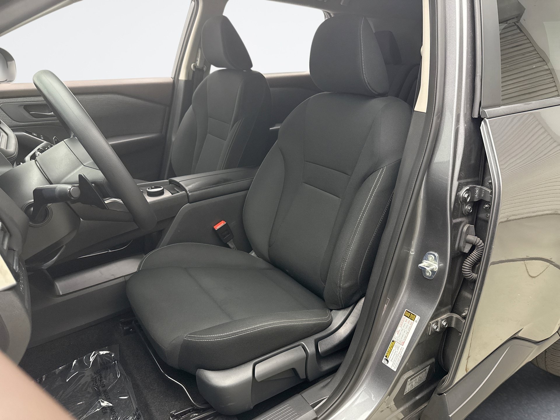 Used 2023 Nissan Rogue S AWD/4WD image 11