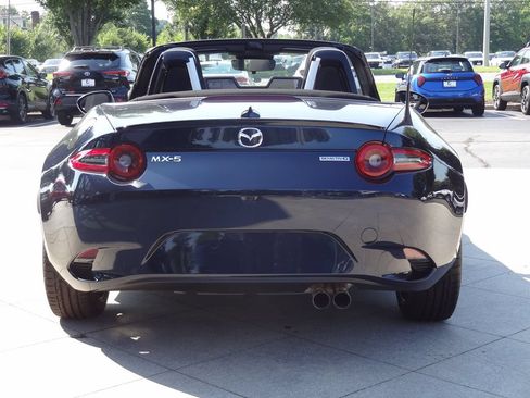 New 2026 MAZDA MX-5 Miata Club w/ Weather Package RWD image 5