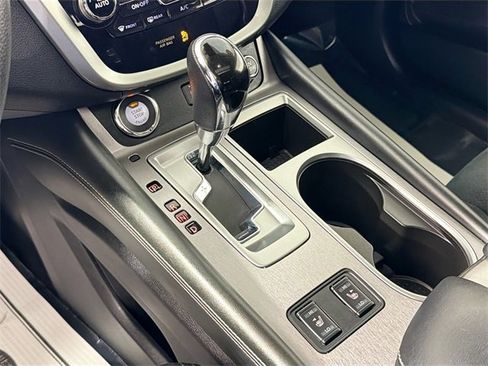 Used 2021 Nissan Murano SV image 16