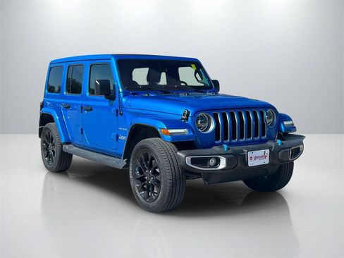 Used 2023 Jeep Wrangler Unlimited Sahara w/ Cold Weather Group image 3