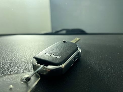 Certified 2022 Kia Seltos LX image 31