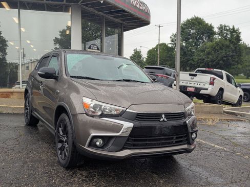 Used 2017 Mitsubishi Outlander Sport ES AWD/4WD image 1