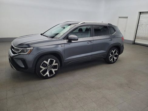 Used 2022 Volkswagen Taos SEL AWD/4WD image 2
