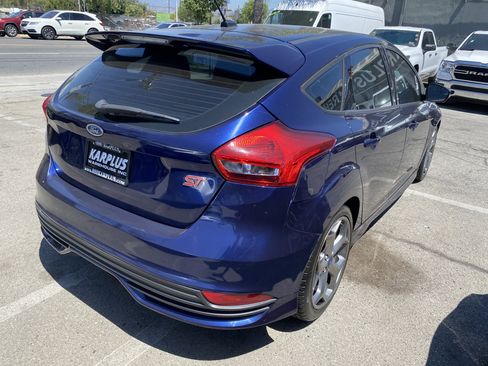 Used 2016 Ford Focus ST w/ Equipment Group 401A FWD image 9