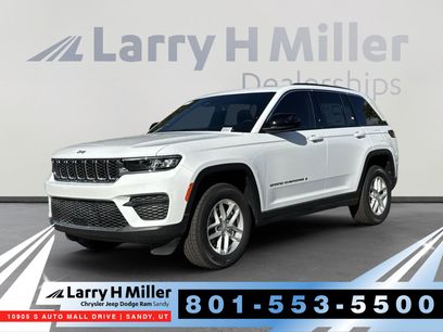 New 2025 Jeep Grand Cherokee Laredo X w/ Trailer Tow Package