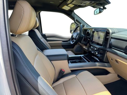 New 2025 Ford F350 Lariat w/ Lariat Ultimate Package image 18