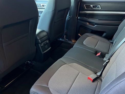 Certified 2019 Ford Explorer XLT w/ Equipment Group 201A FWD image 13