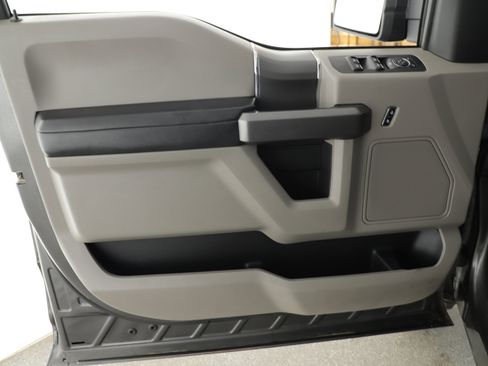 Used 2020 Ford F150 XLT w/ Equipment Group 302A Luxury AWD/4WD image 8