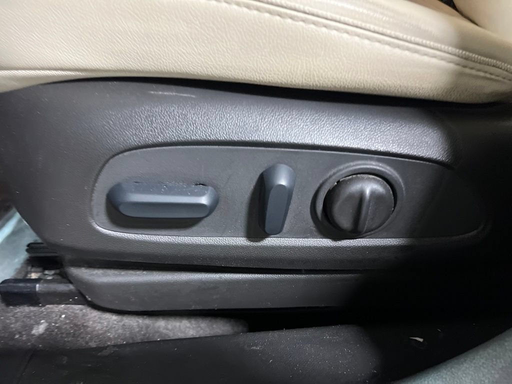 Used 2023 Buick Encore GX Preferred w/ Cold Weather Comfort Package FWD image 19