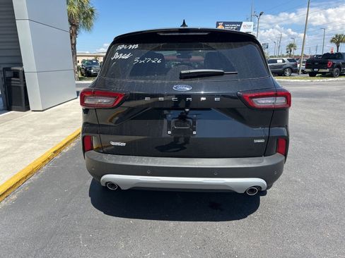 Used 2025 Ford Escape SE image 4