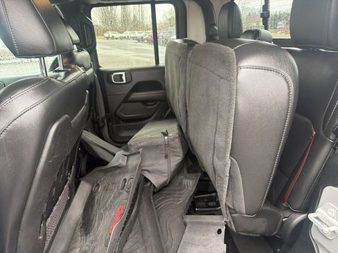 Used 2021 Jeep Gladiator Rubicon w/ Uconnect 4C Nav & Sound Group image 19