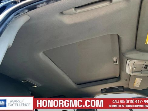 Used 2018 GMC Yukon SLT AWD/4WD image 24