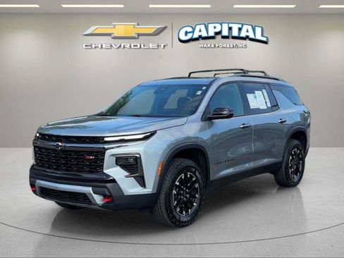 Used 2025 Chevrolet Traverse Z71 w/ Driver Confidence Package AWD/4WD image 1