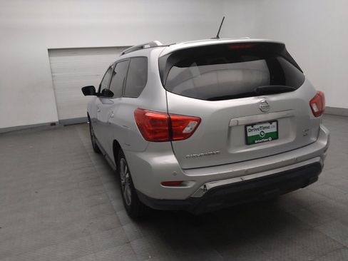 Used 2018 Nissan Pathfinder SL AWD/4WD image 5