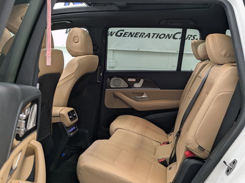 Used 2024 Mercedes-Benz GLS 450 4MATIC image 36