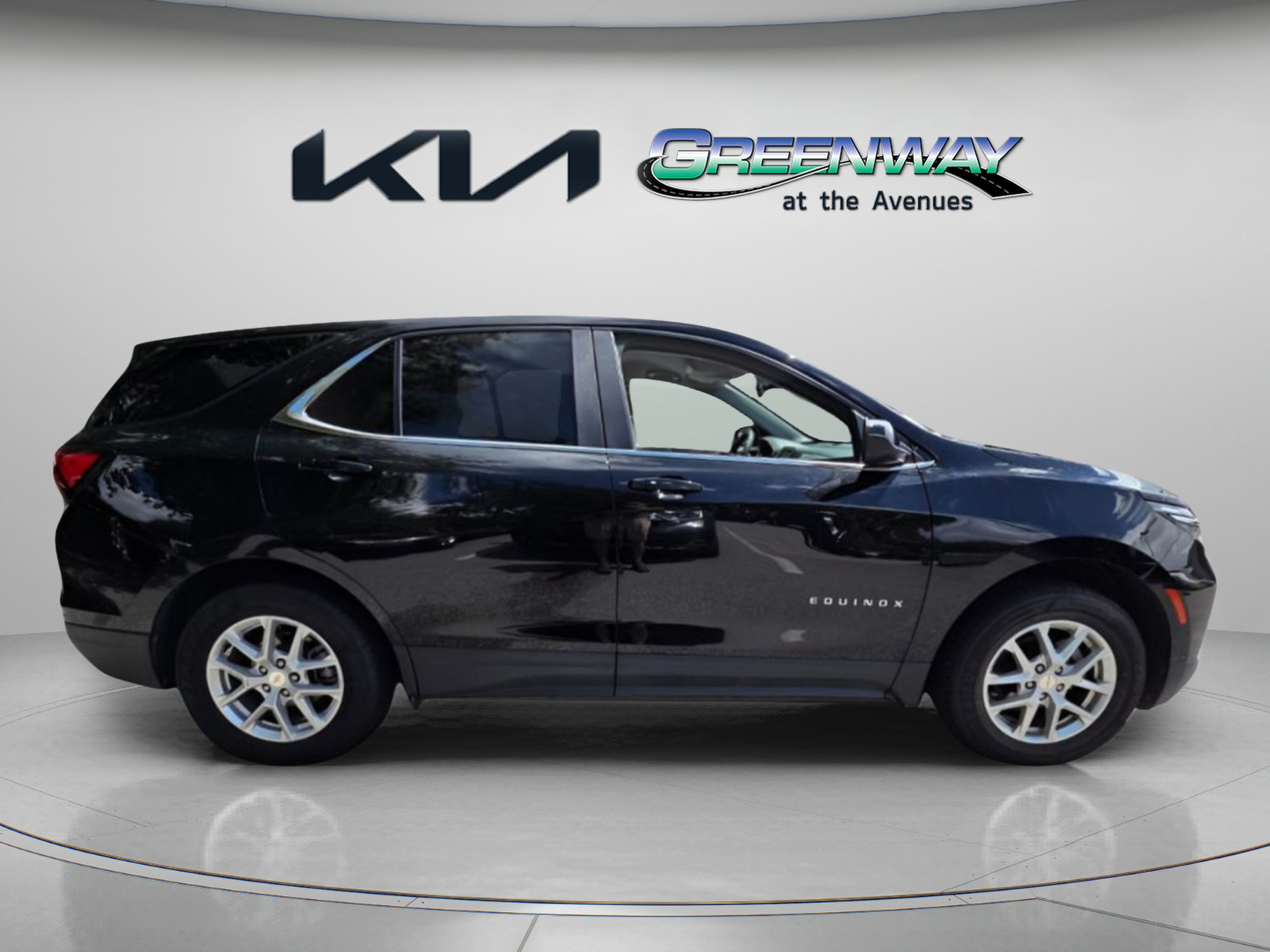 Used 2024 Chevrolet Equinox LT AWD/4WD image 8