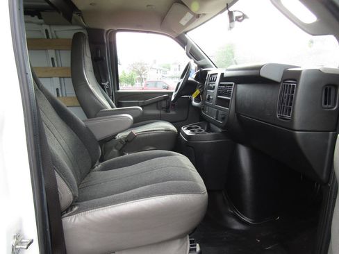 Used 2023 GMC Savana 2500 w/ Driver Convenience Package RWD image 22