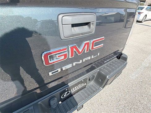 Used 2021 GMC Canyon Denali image 11
