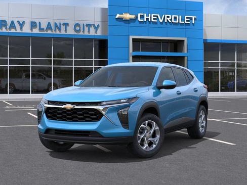 New 2026 Chevrolet Trax LS w/ LS Convenience Package FWD image 6
