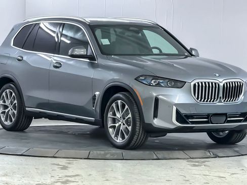 New 2026 BMW X5 xDrive40i w/ Premium Package image 9