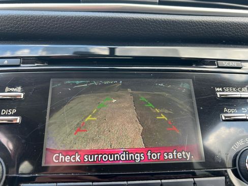 Used 2015 Nissan Rogue SV AWD/4WD image 8