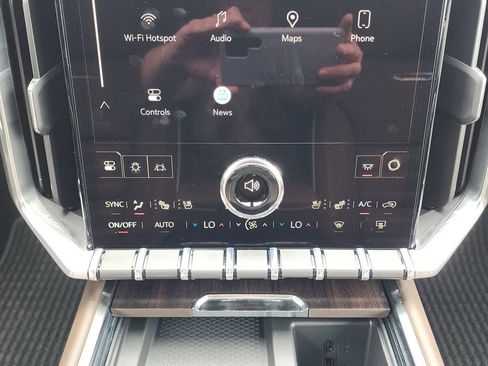 New 2026 GMC Acadia Denali Ultimate AWD/4WD image 33