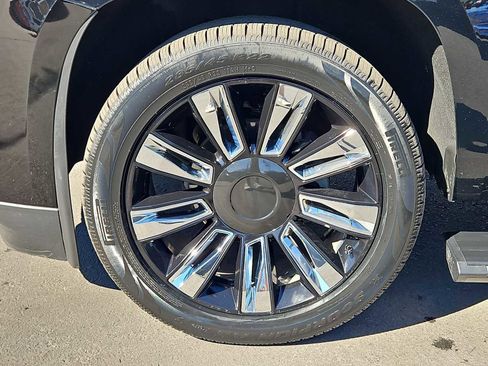 Used 2018 Cadillac Escalade Platinum image 13