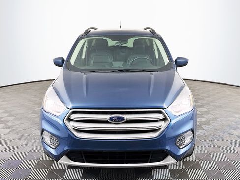 Used 2018 Ford Escape SEL image 2