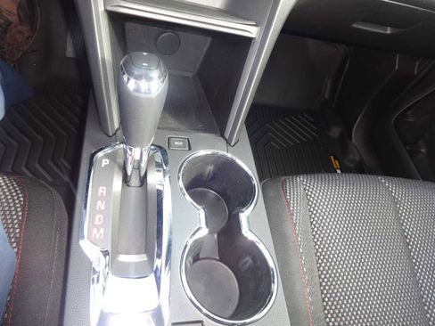 Used 2017 GMC Terrain SLE image 17