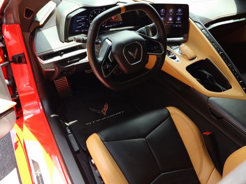 Used 2020 Chevrolet Corvette Stingray Preferred Cpe w/ 2LT Preferred Equipment Group RWD image 19